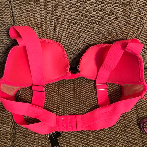 3 vs bras - Picture 2 of 2